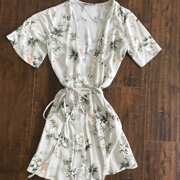 pull and bear wrap dress